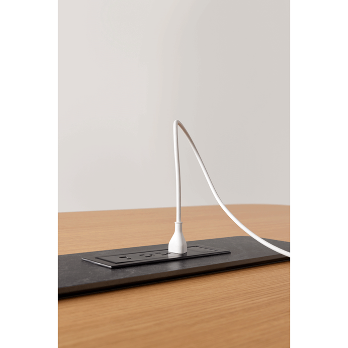 Kynde Meeting Table