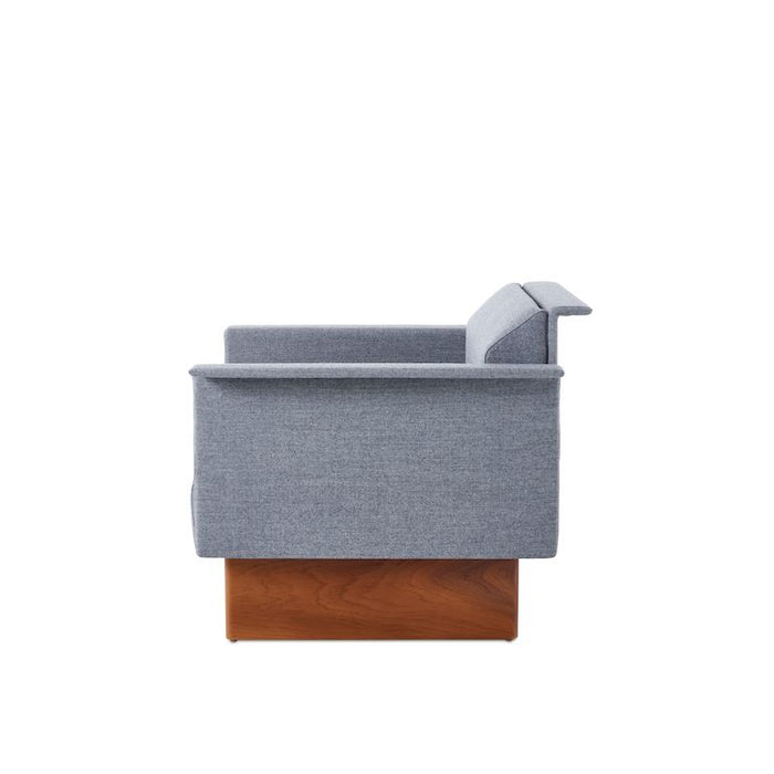 Mantle Lounge Chair